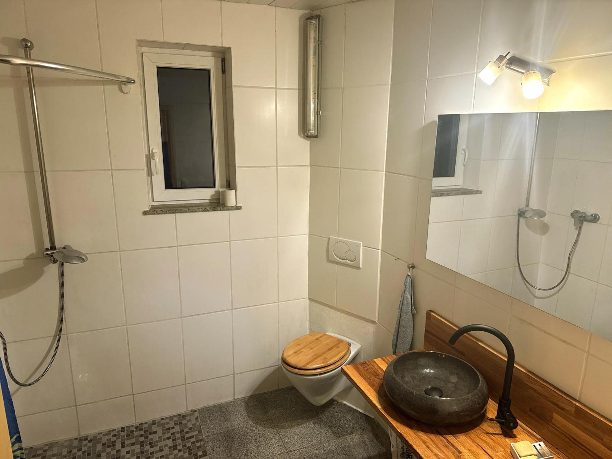 Heuhotel Farm Own Sleeping Bag Free Wifi Hausbreitenbach Exterior foto